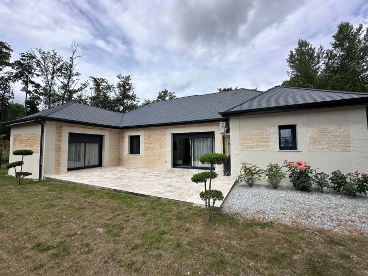 Vente Maison contemporaine Cellettes 4 Pièces 140 m²